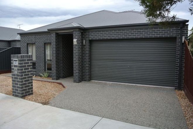 Picture of 2/12 Lorna Street, BACCHUS MARSH VIC 3340