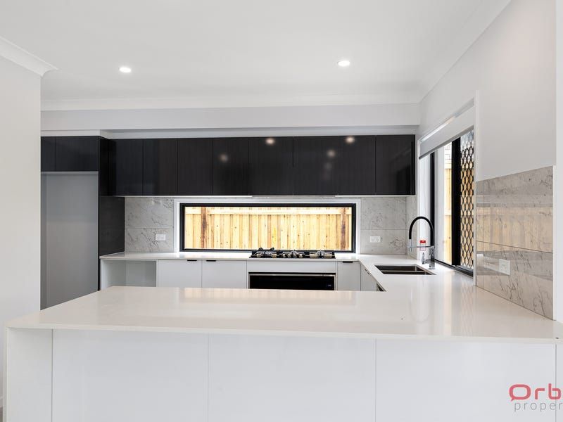 4 bedrooms House in 23 Turtle Place KARAWATHA QLD, 4117