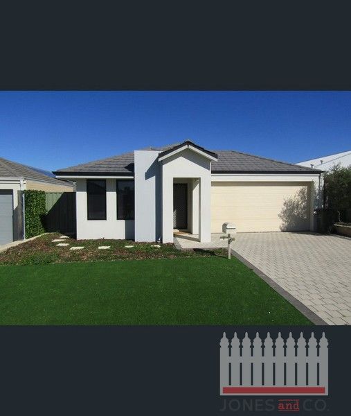 4 bedrooms House in 8 Boyagarring Gardens ELLENBROOK WA, 6069