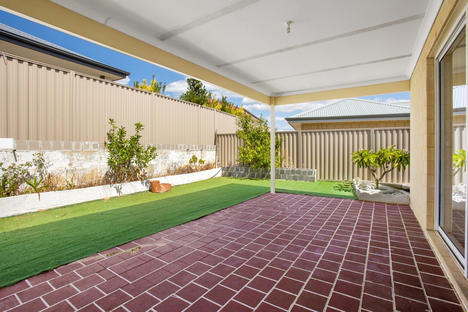 4 bedrooms House in 31 Dundatha Drive BYFORD WA, 6122