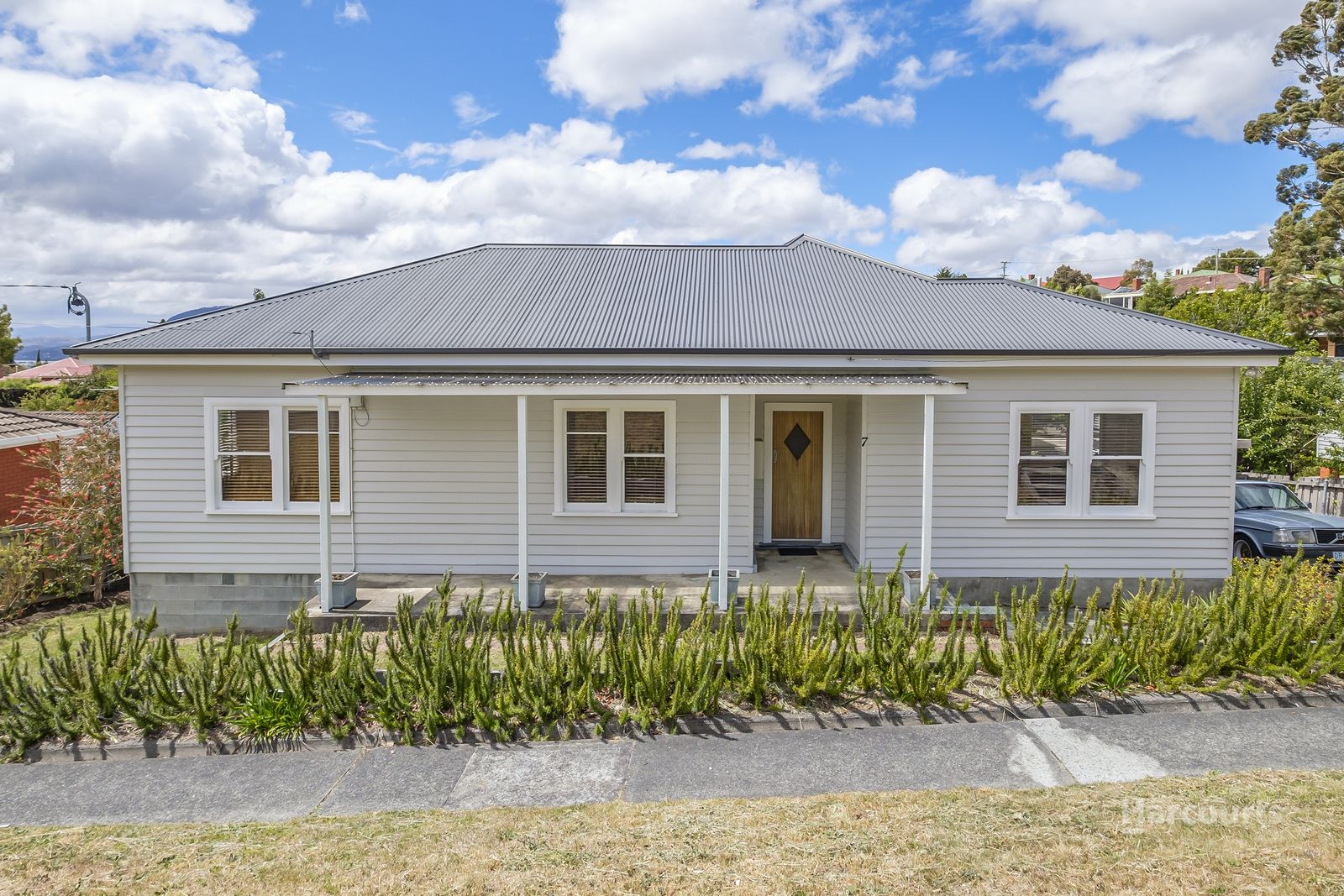 4 bedrooms House in 7 Gordon Avenue MOUNT STUART TAS, 7000