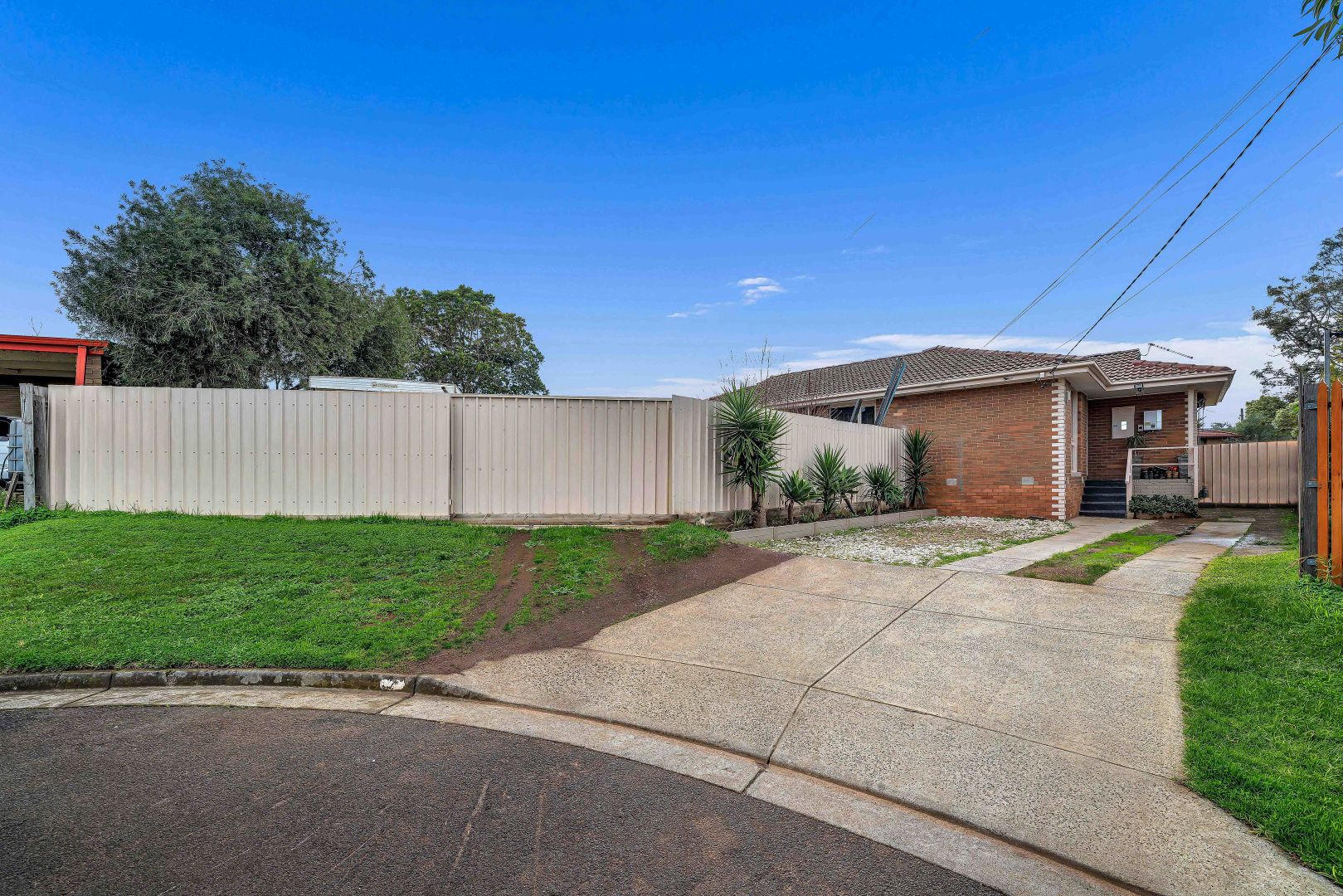 7 Leicester Crescent, Melton VIC 3337