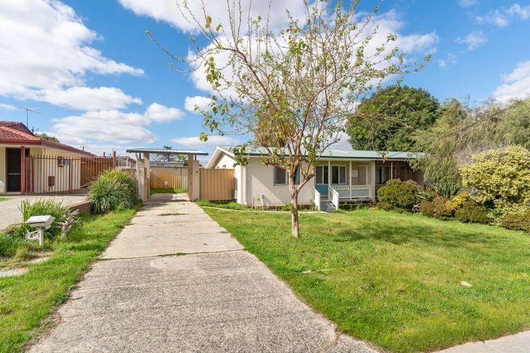 3 bedrooms House in 4A Hatfield Way GIRRAWHEEN WA, 6064
