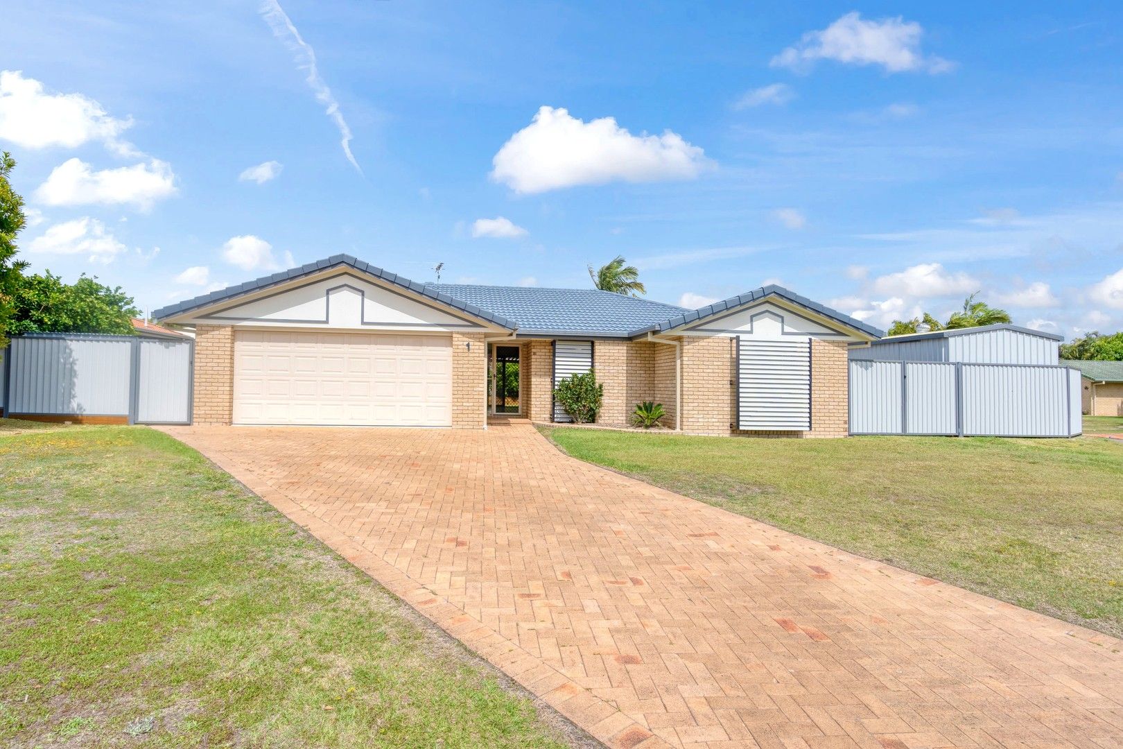 1 Tuna Court, Sandstone Point QLD 4511, Image 0