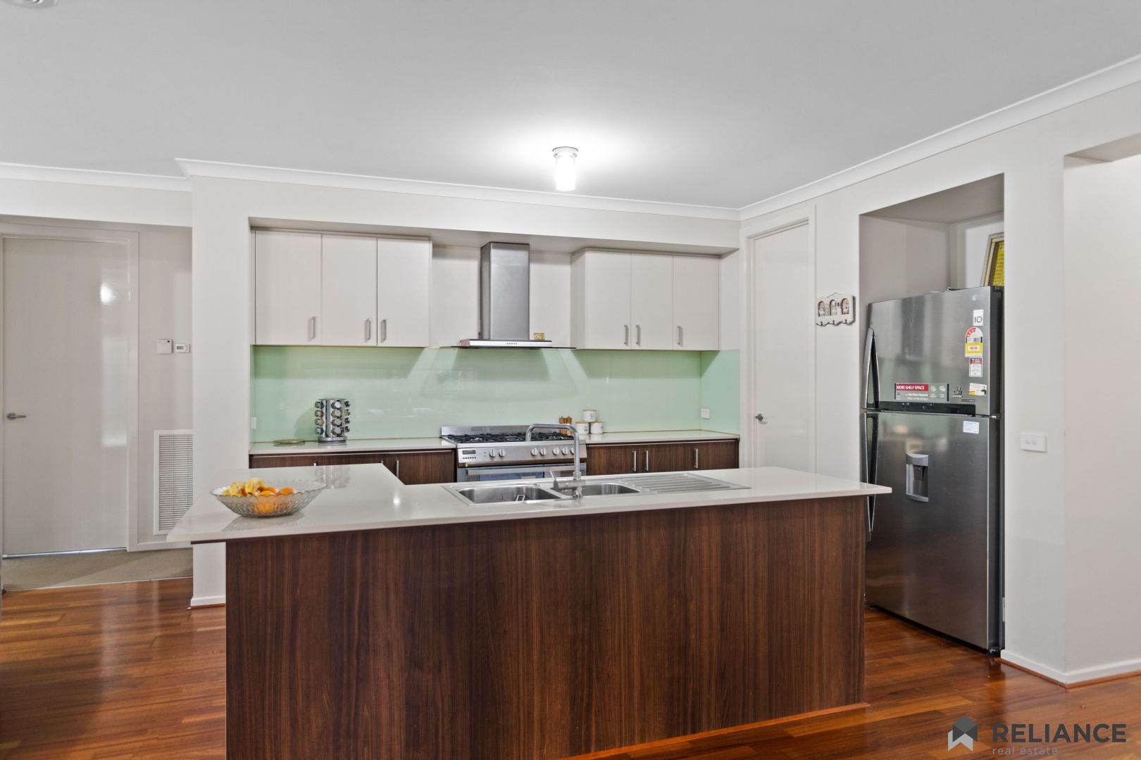 7 Natasha Court, Brookfield VIC 3338, Image 2