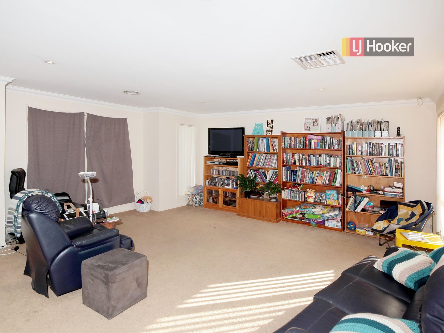 2/45 Jack Avenue, Mount Austin NSW 2650, Image 1