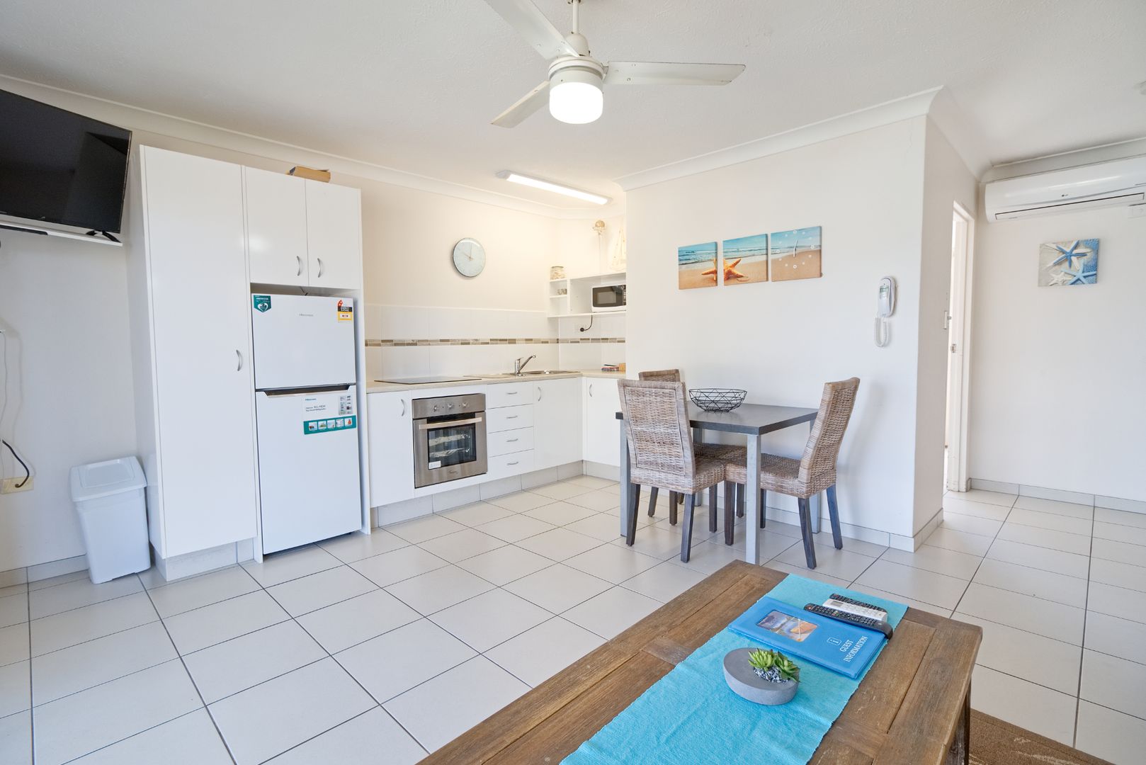 2/12 Coolgardie Street, Elanora QLD 4221, Image 2