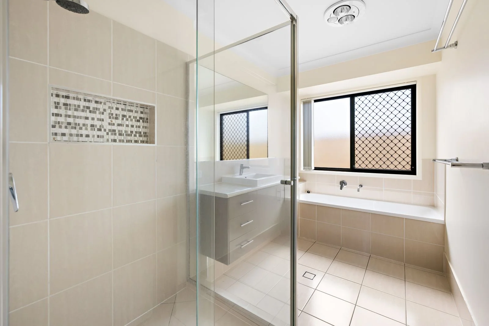 Additional image 17 of 33 Hooper Street, Birkdale QLD 4159