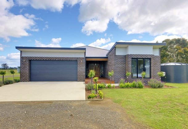 99 Shaws Lane, Rosedale VIC 3847