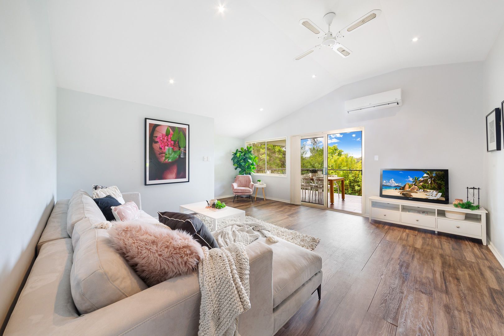 26 Anembo Avenue, Summerland Point NSW 2259, Image 1