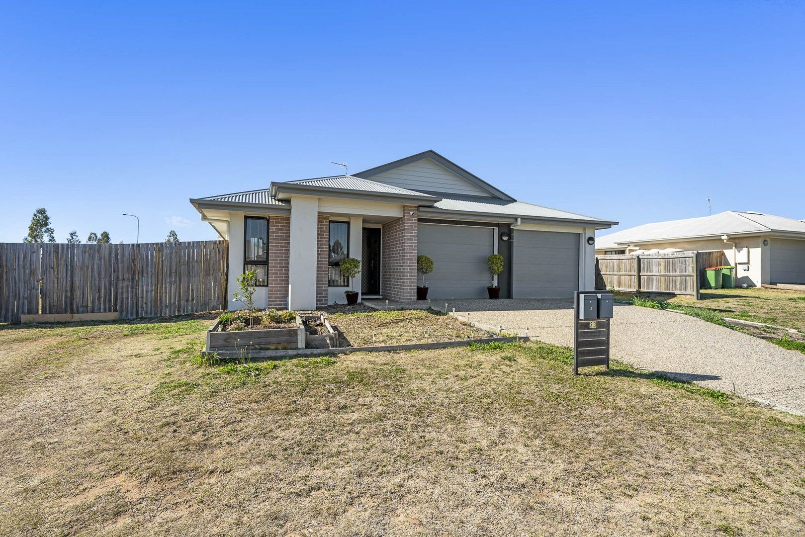 1 & 2/23 Myrtleford Crescent, Cambooya QLD 4358, Image 0