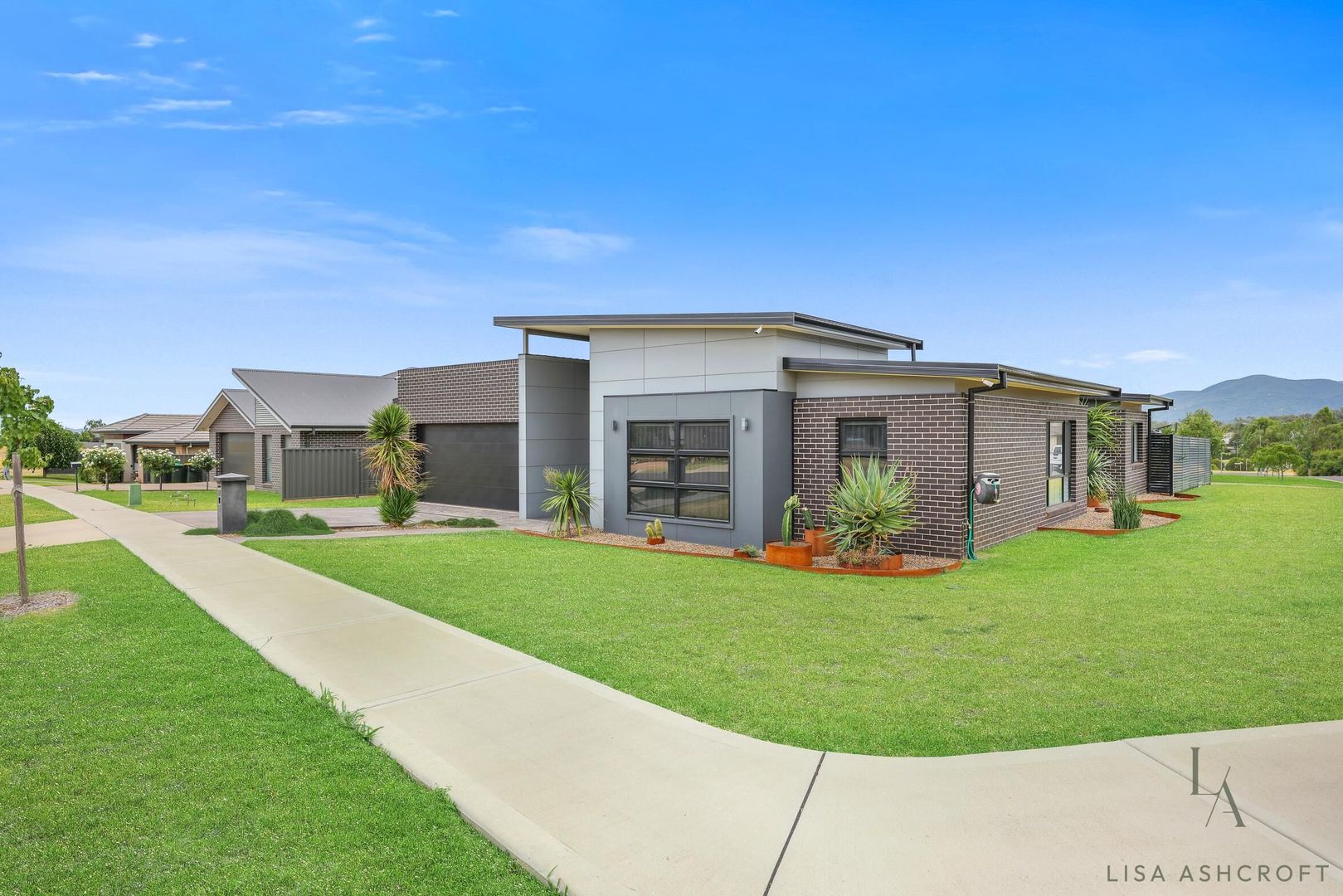 2 Chardonnay Drive, North Tamworth NSW 2340, Image 1