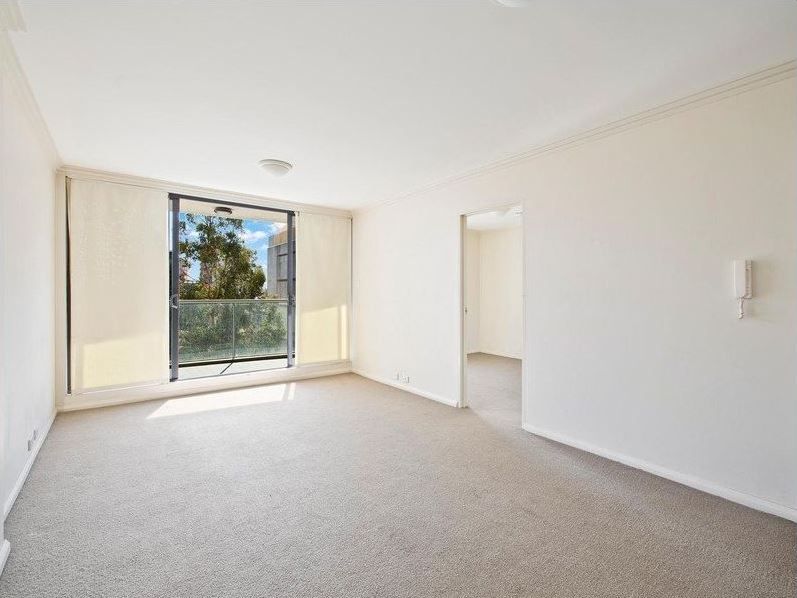 1 bedrooms Apartment / Unit / Flat in 211/1 Sergeants Lane ST LEONARDS NSW, 2065