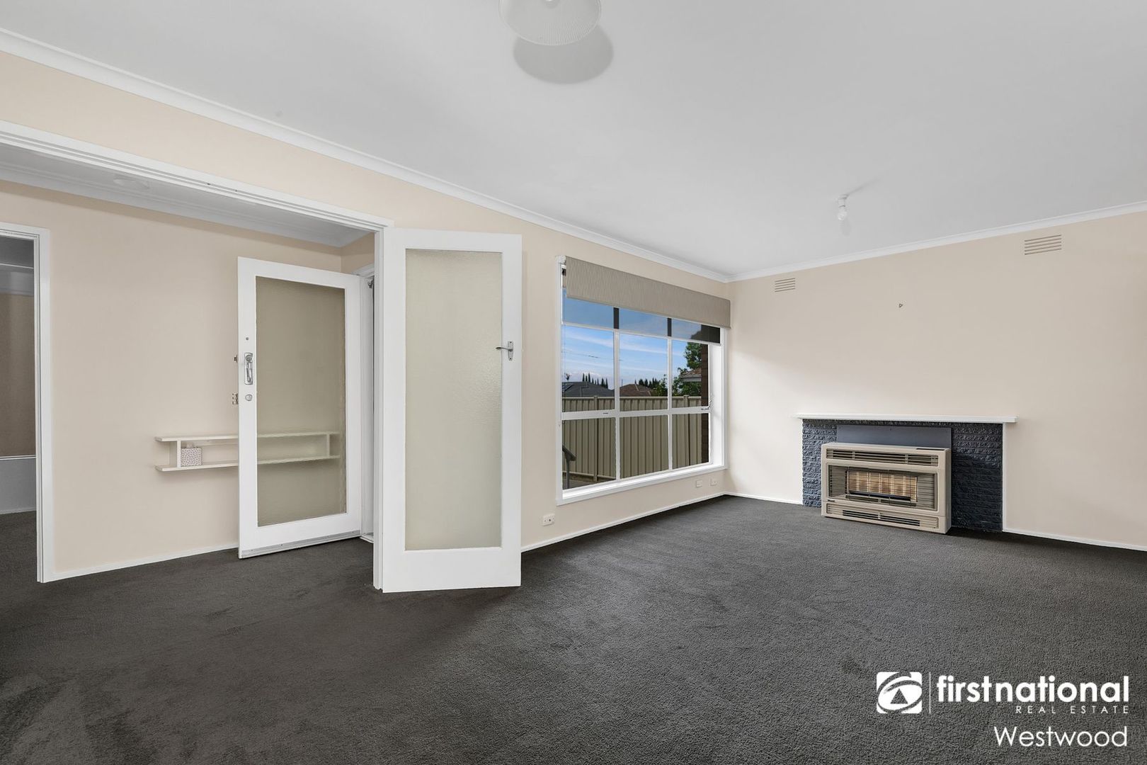 15 Fourth Avenue, Hoppers Crossing VIC 3029, Image 2