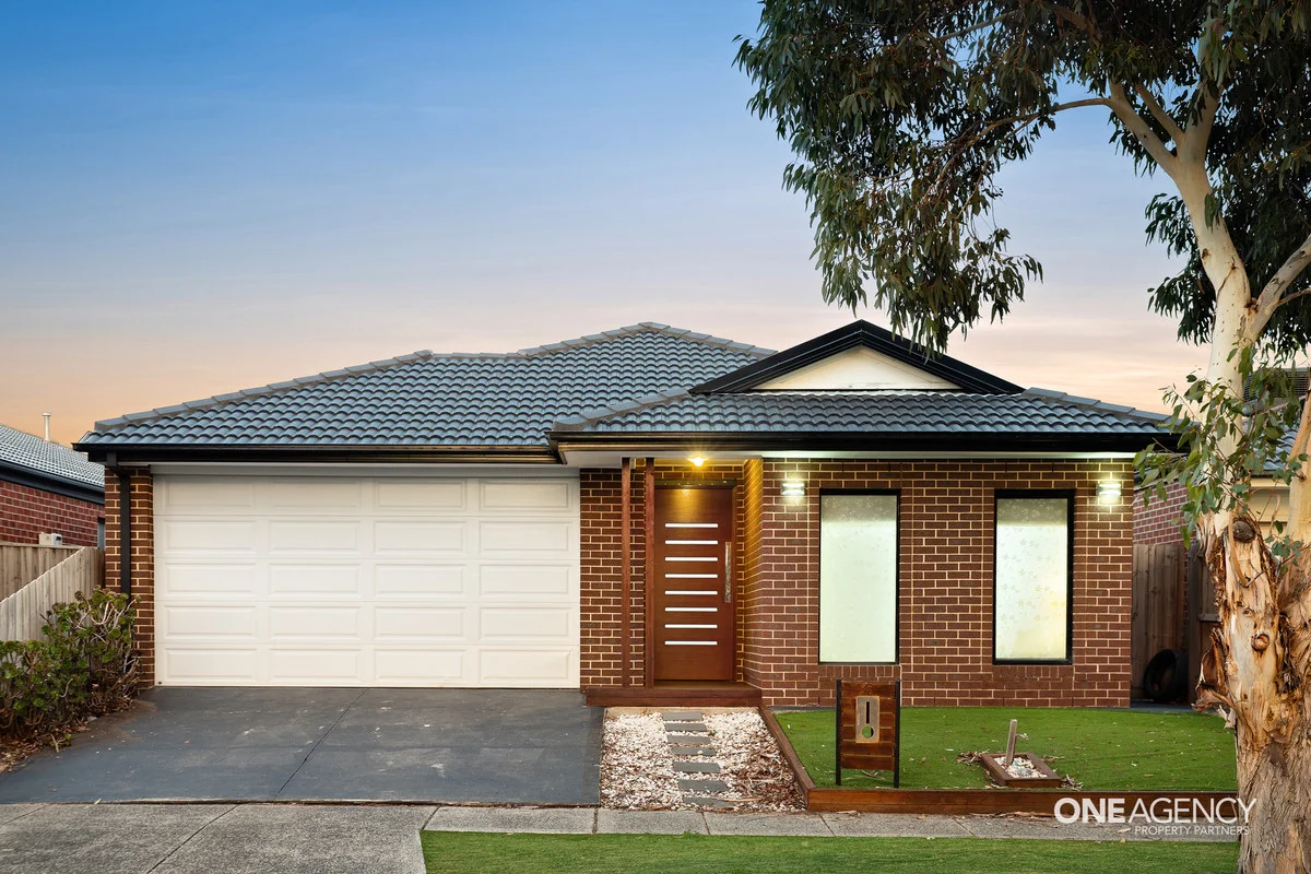 16 Bottletree Road, Point Cook VIC 3030