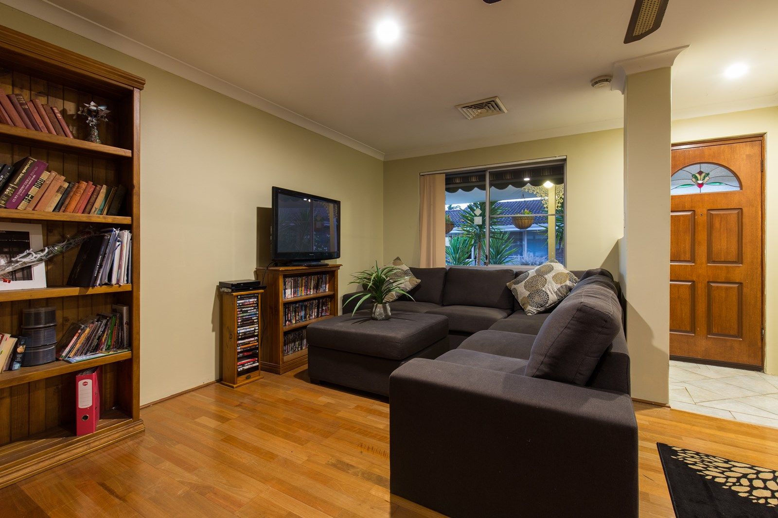 2/66 Moreing Street, Redcliffe WA 6104, Image 2