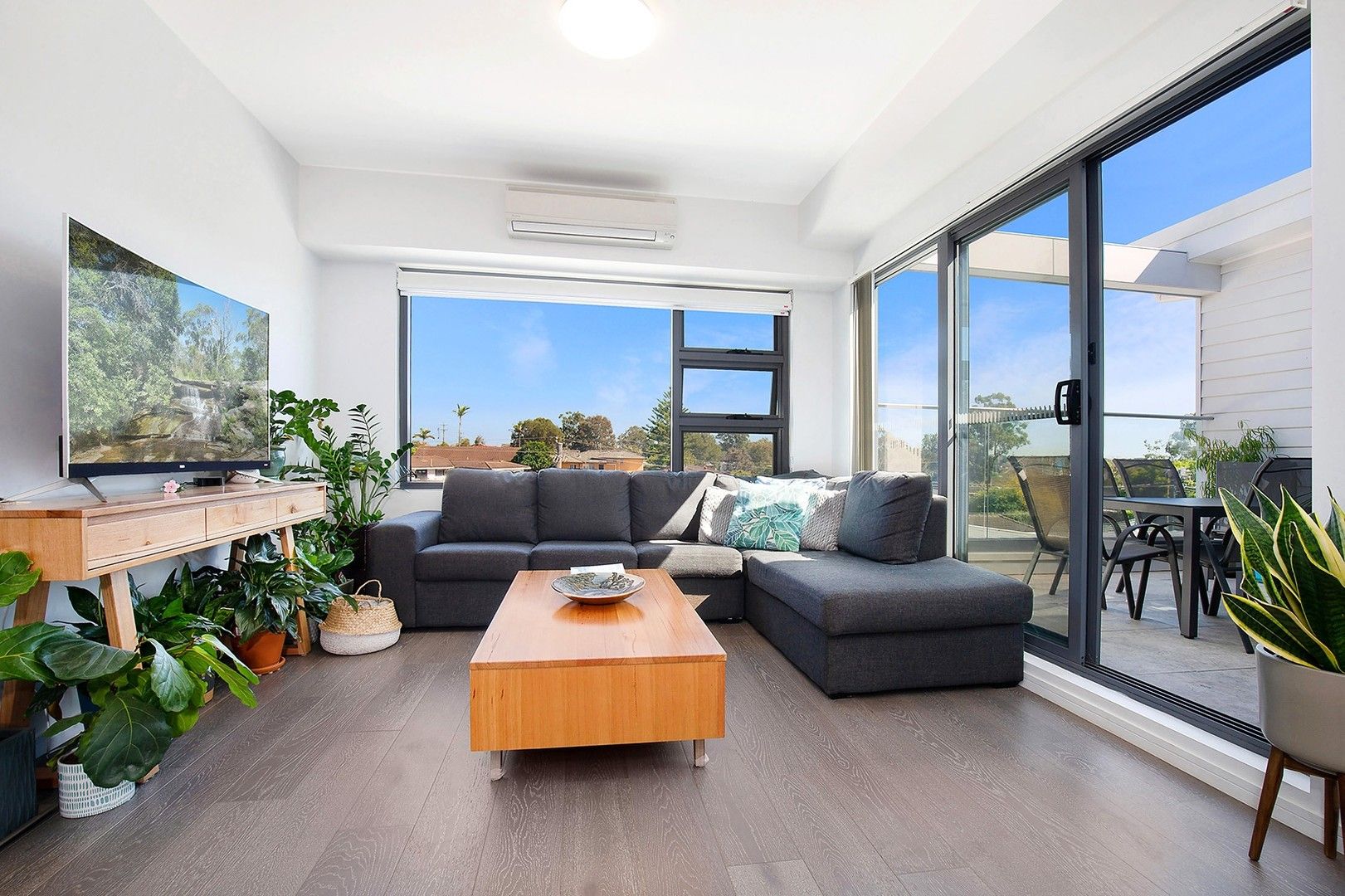 2 bedrooms Apartment / Unit / Flat in 302/192 Caroline Chisholm Drive WINSTON HILLS NSW, 2153