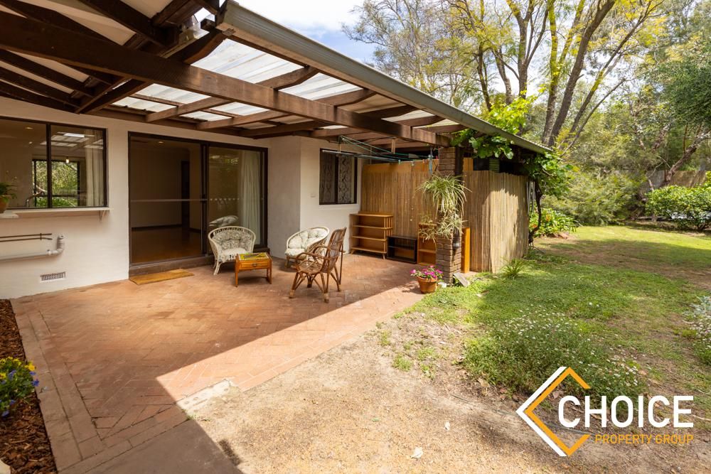 2 bedrooms House in 6 Karri Court GOOSEBERRY HILL WA, 6076