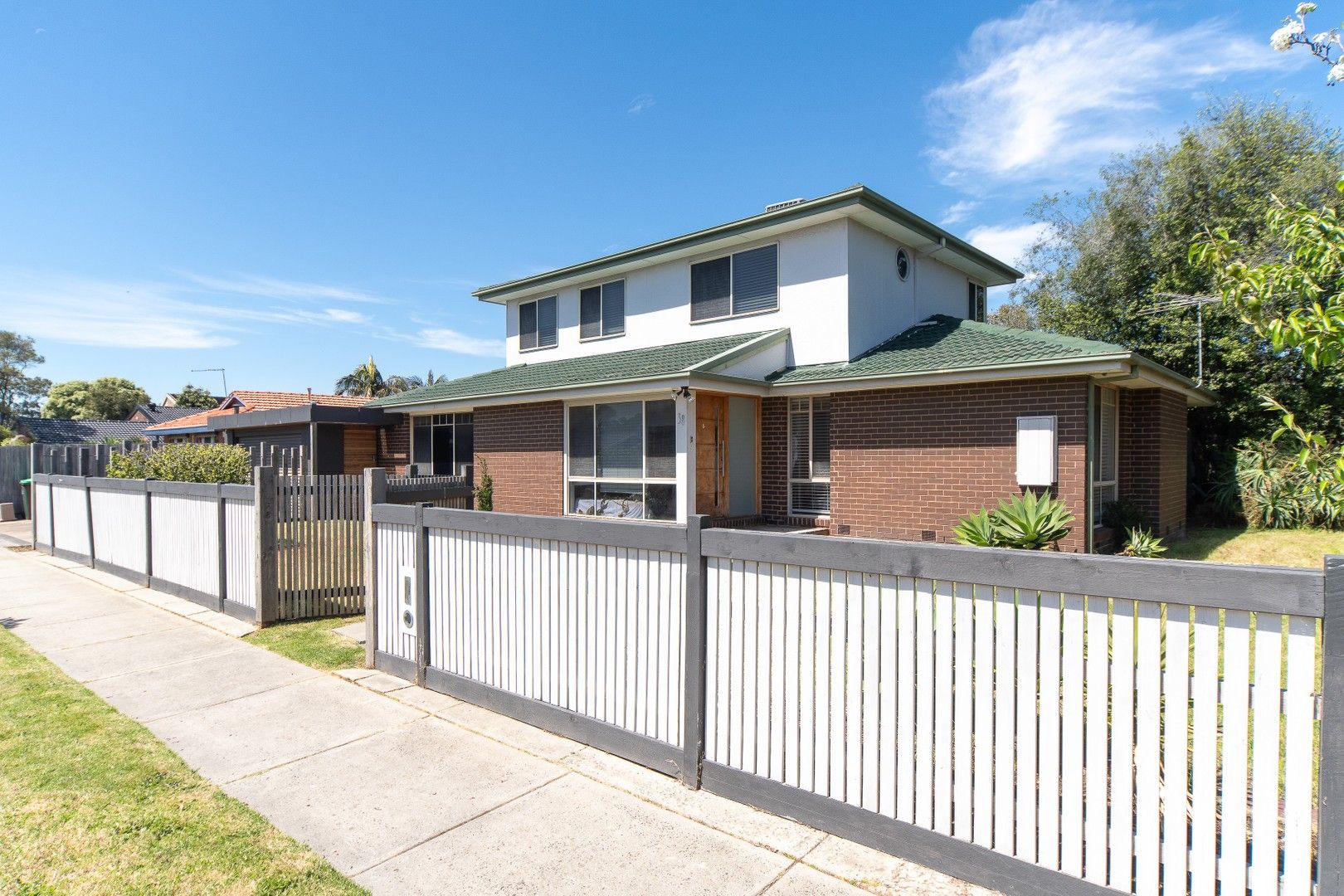 38 Maple Street, Seaford VIC 3198, Image 0