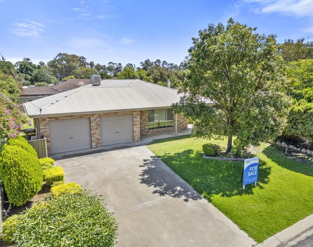 2 Hiles Court, Tocumwal NSW 2714