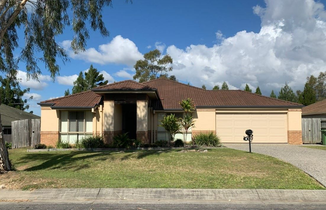 4 bedrooms House in 4 Tudor Close PETRIE QLD, 4502