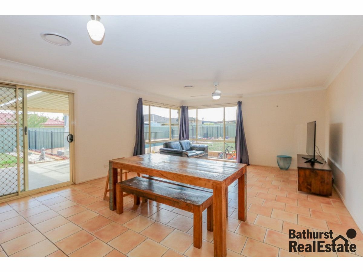 19 Ashworth Drive, Kelso NSW 2795, Image 1