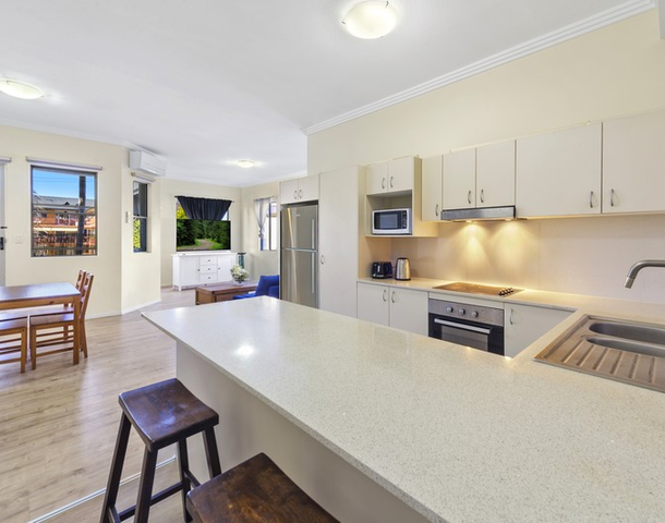 2/6-10 Rose Street, Southport QLD 4215
