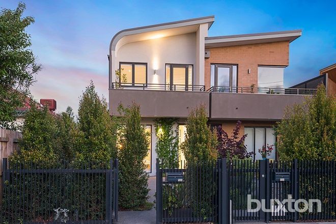 Picture of 2/22 Station Avenue, MCKINNON VIC 3204