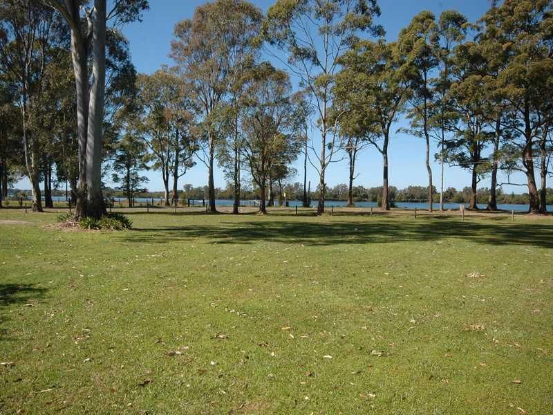 40 McMillan Drive, BLACKMANS POINT NSW 2444, Image 2