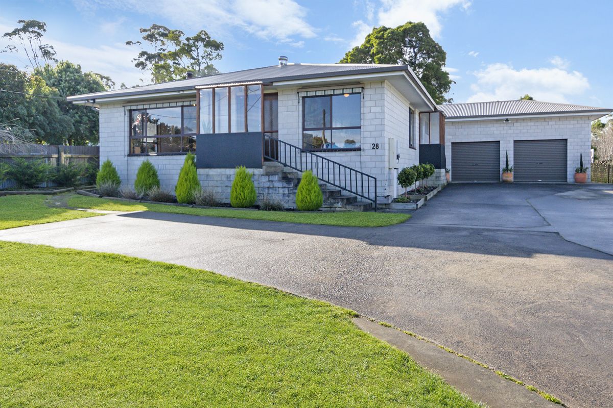 28 Barrett Street, Timboon VIC 3268, Image 1