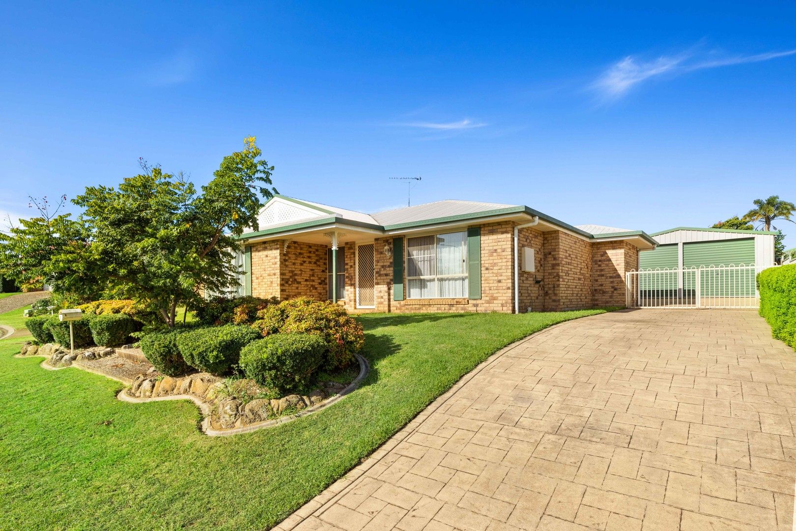 3 bedrooms House in 6 Blueberry Ash Court GLENVALE QLD, 4350