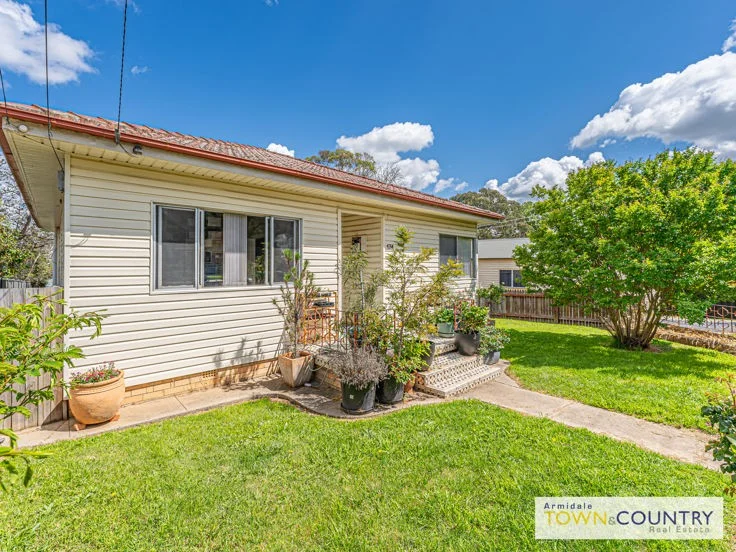 174 Chapel Street, Armidale NSW 2350