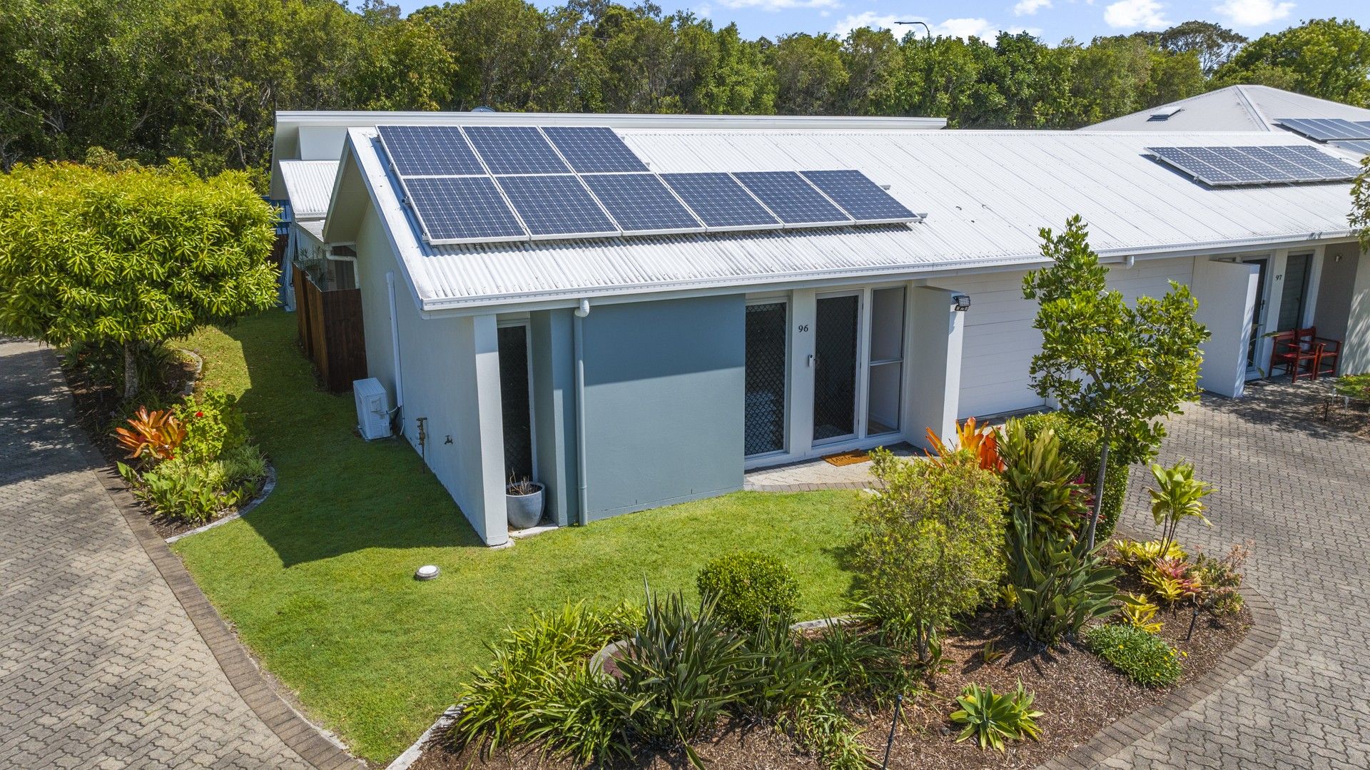 3 bedrooms Townhouse in 96/239 Kawana Way PARREARRA QLD, 4575