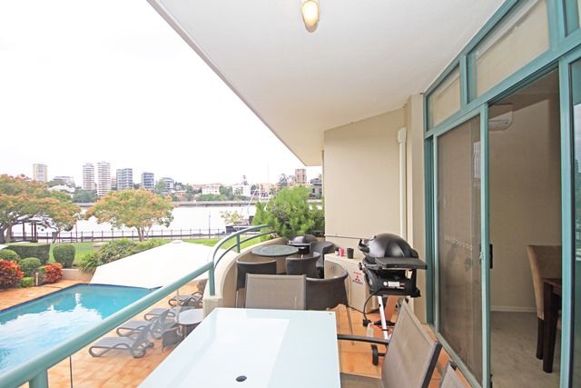 19/10 Goodwin Street, Kangaroo Point QLD 4169, Image 1