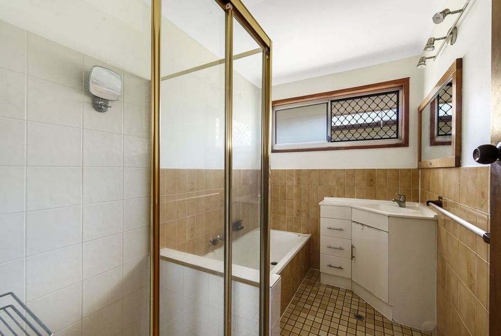 74 Woomera Crescent, Southport QLD 4215 House For Rent 850 Domain