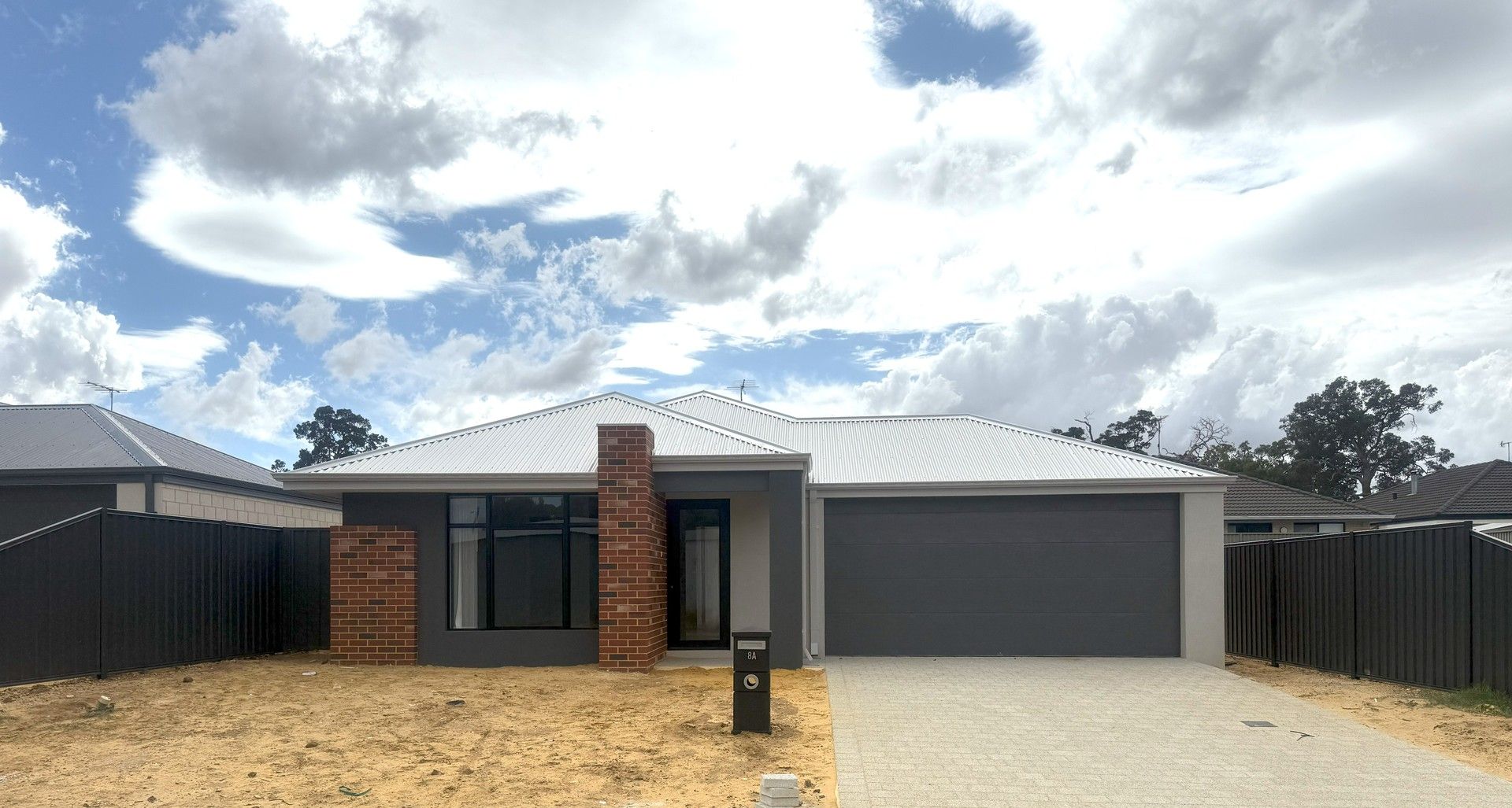 4 bedrooms House in 8A Whittaker Way WAROONA WA, 6215