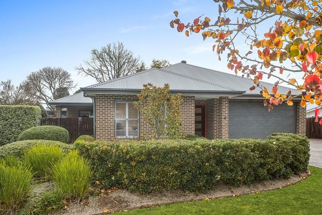 Picture of 5 Lansdown Place, MOSS VALE NSW 2577