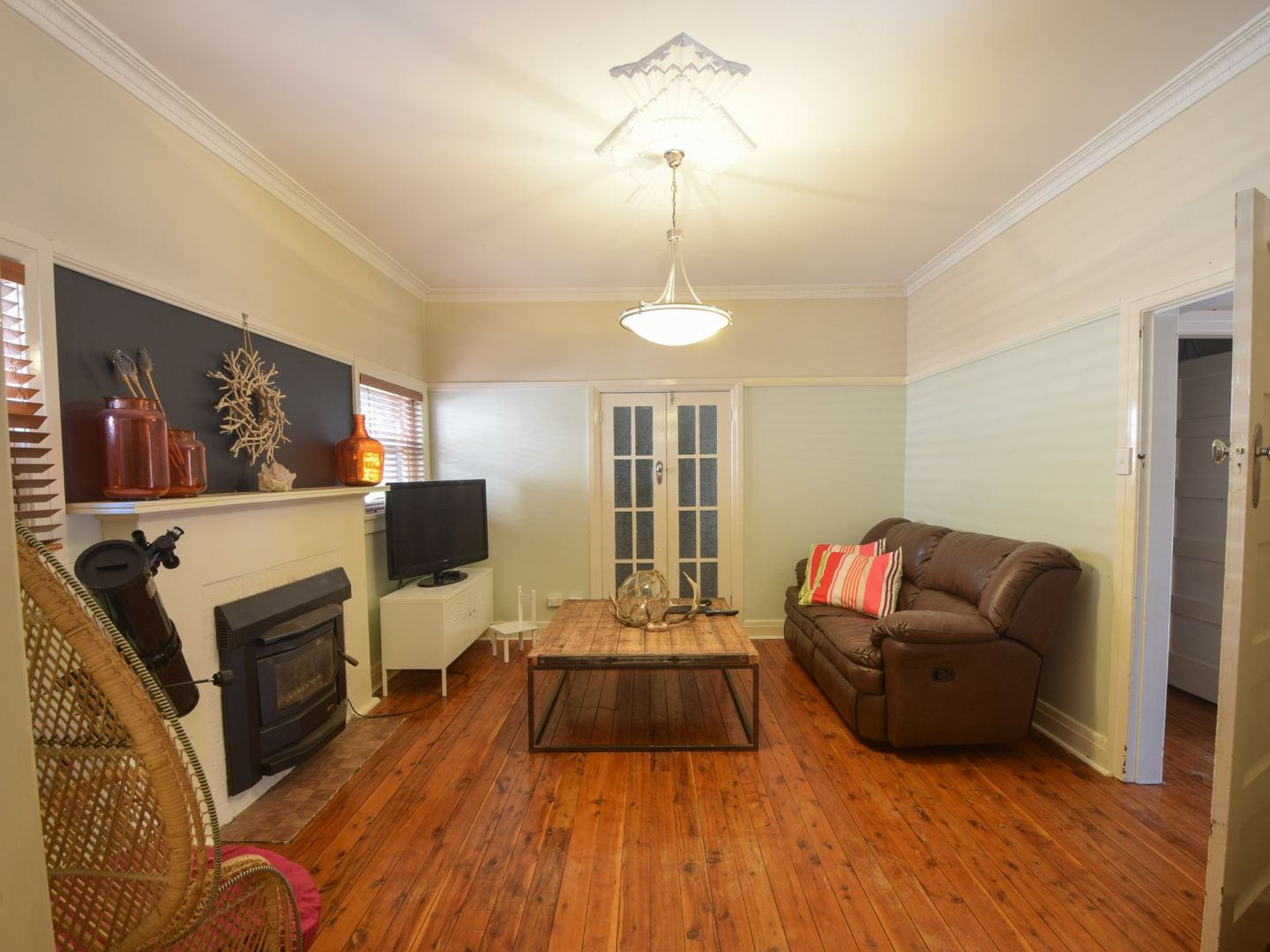 38 Yass Street, Young NSW 2594, Image 1