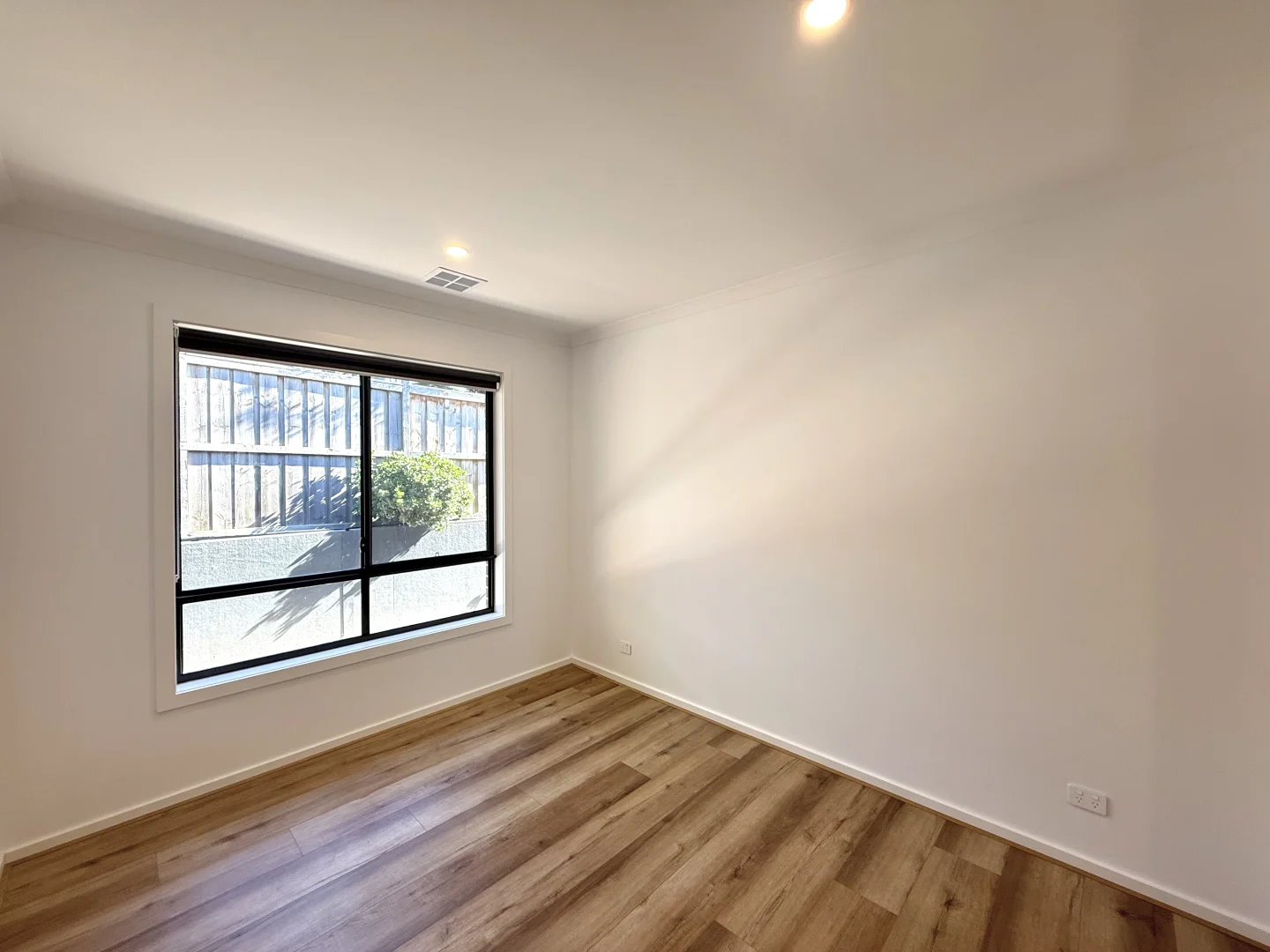 Additional image 11 of 2 Harrods Close, Drouin VIC 3818