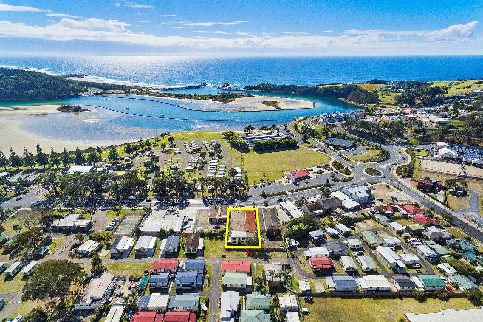 Narooma NSW 2546 - 4 beds house for Rent, $700 - 16647918 | Domain