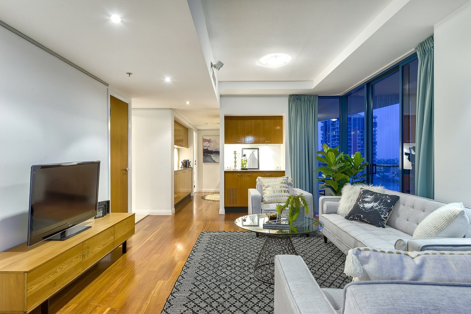 61/321 Main Street, Kangaroo Point QLD 4169, Image 2