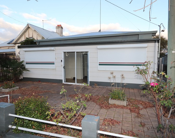 138 Stewart Street, Bathurst NSW 2795