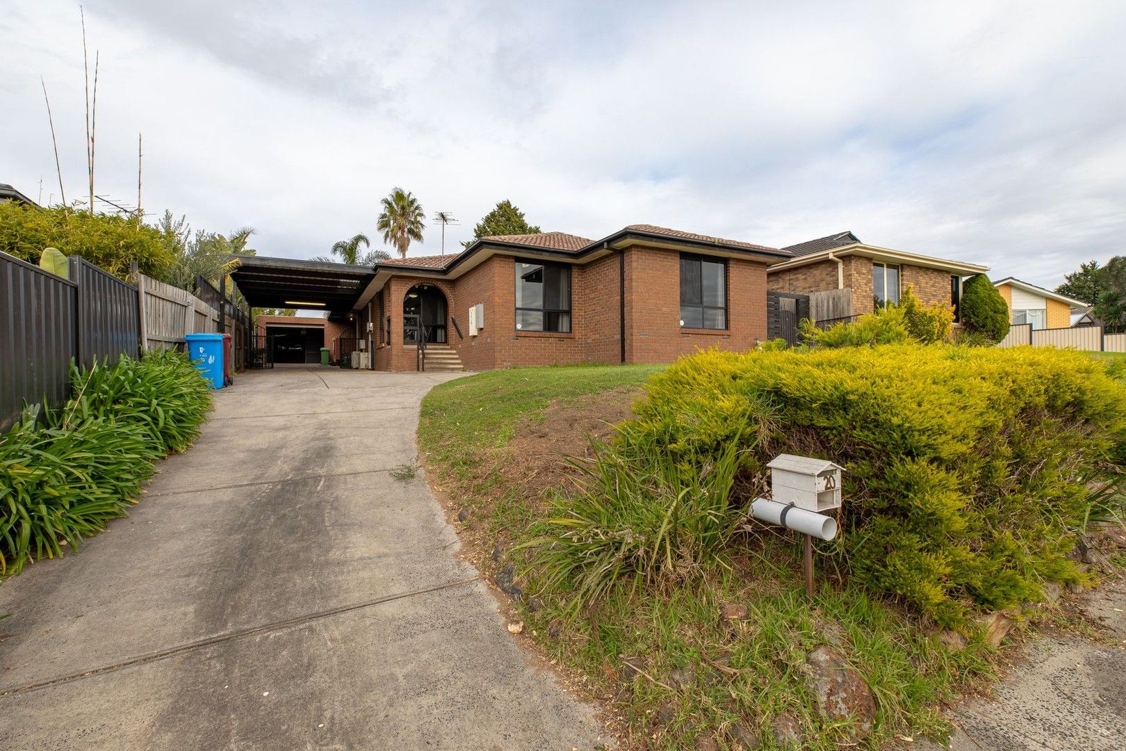 20 Monteith Crescent, Endeavour Hills VIC 3802 House For Rent Domain