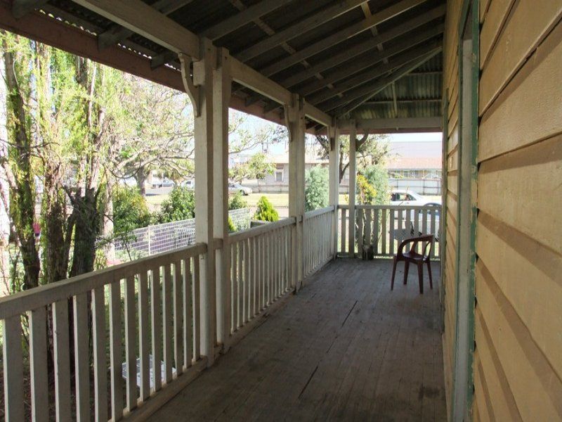 98 Bloomfield Street, GUNNEDAH NSW 2380, Image 2