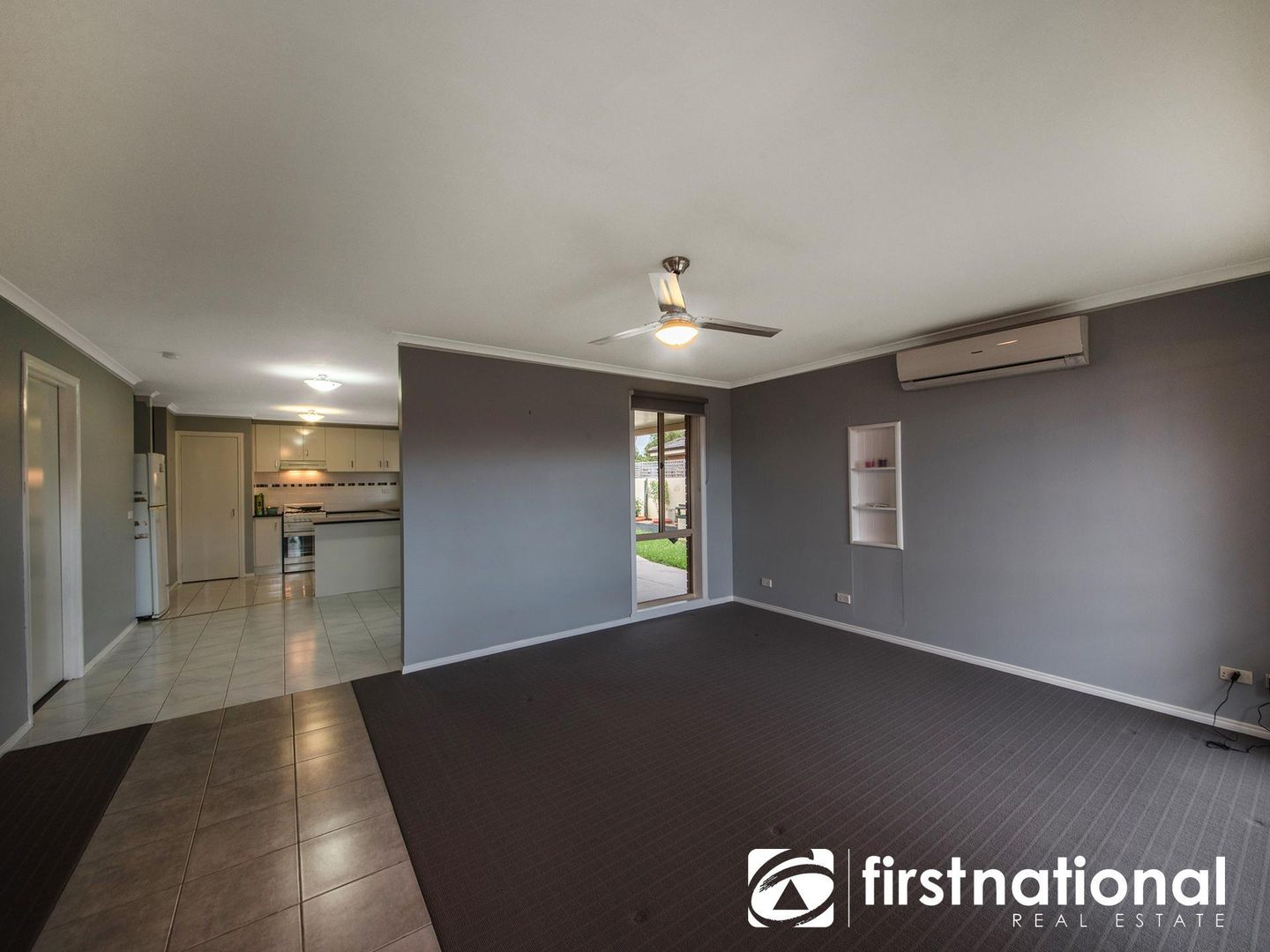 27 Maria Crescent, Pakenham VIC 3810, Image 2