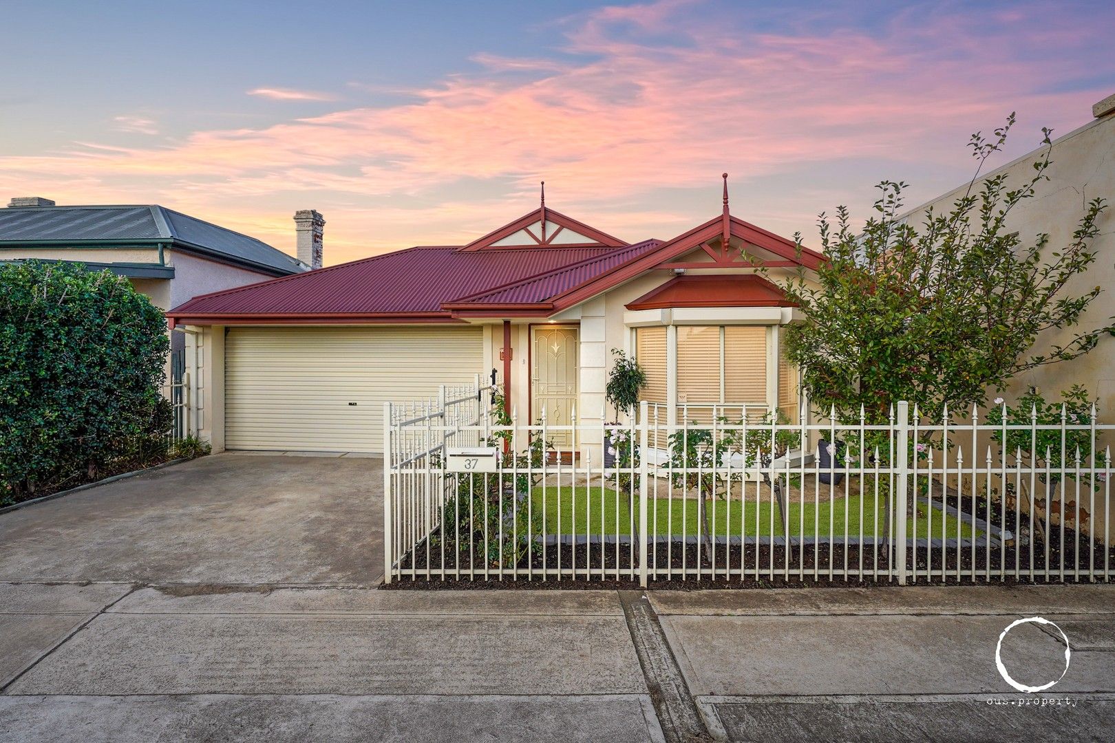 4 bedrooms House in 37 Sansom Road SEMAPHORE PARK SA, 5019