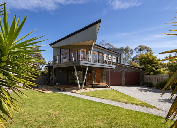 27 Carapooka Way, Cowes VIC 3922