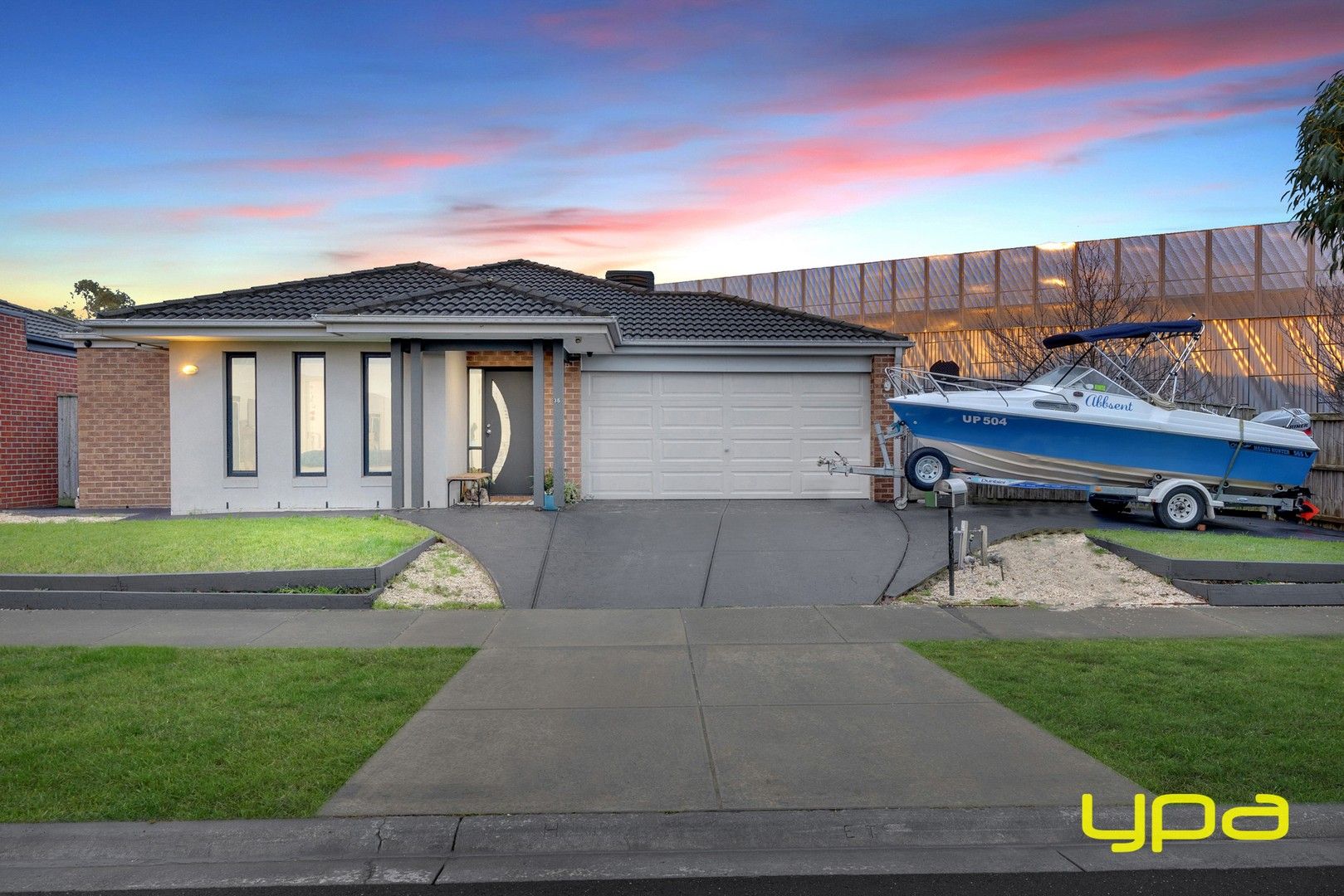 4 bedrooms House in 35 Gregson Grove LYNDHURST VIC, 3975