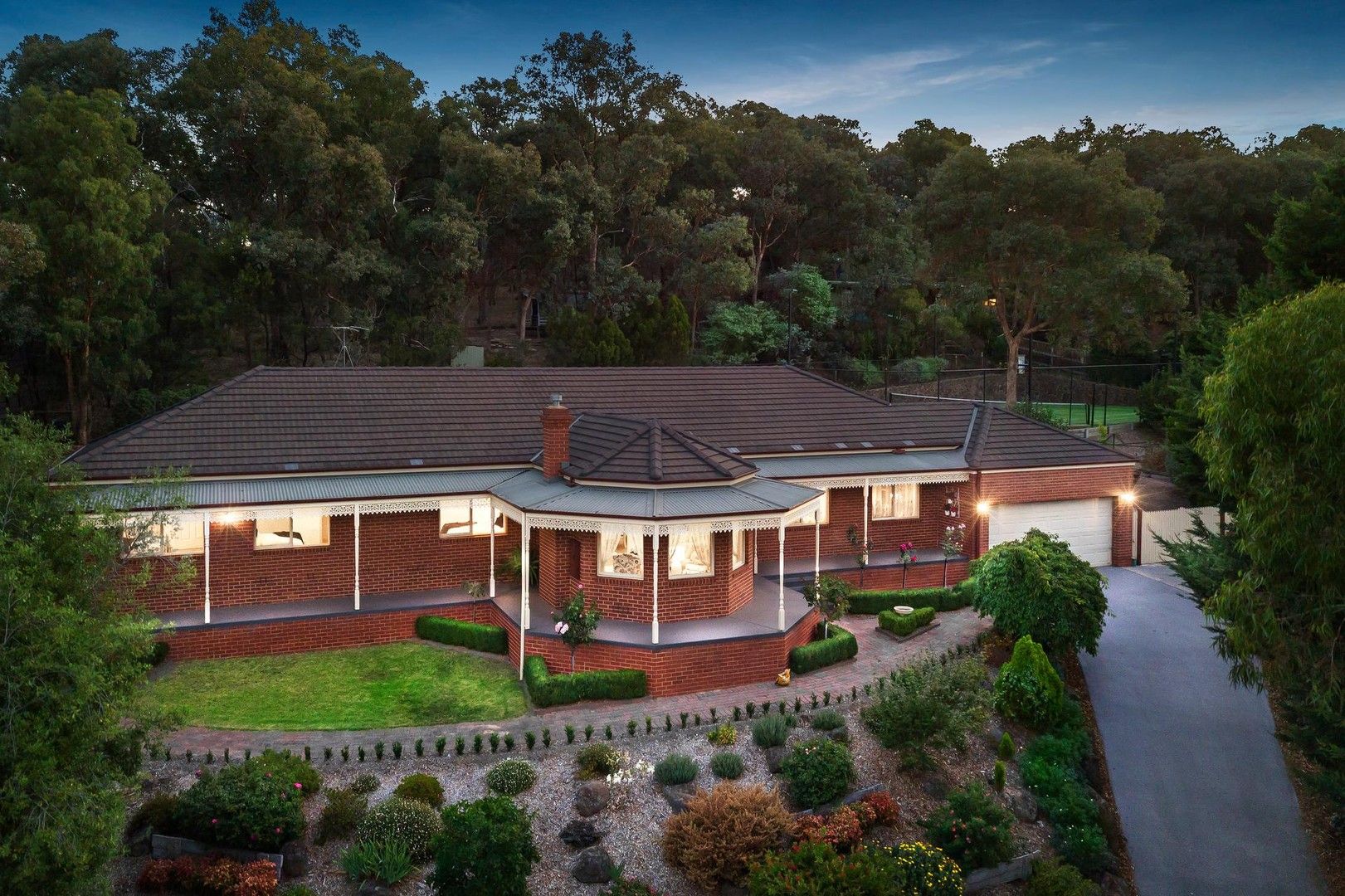 6 bedrooms House in 3 Clematis Rise ELTHAM NORTH VIC, 3095
