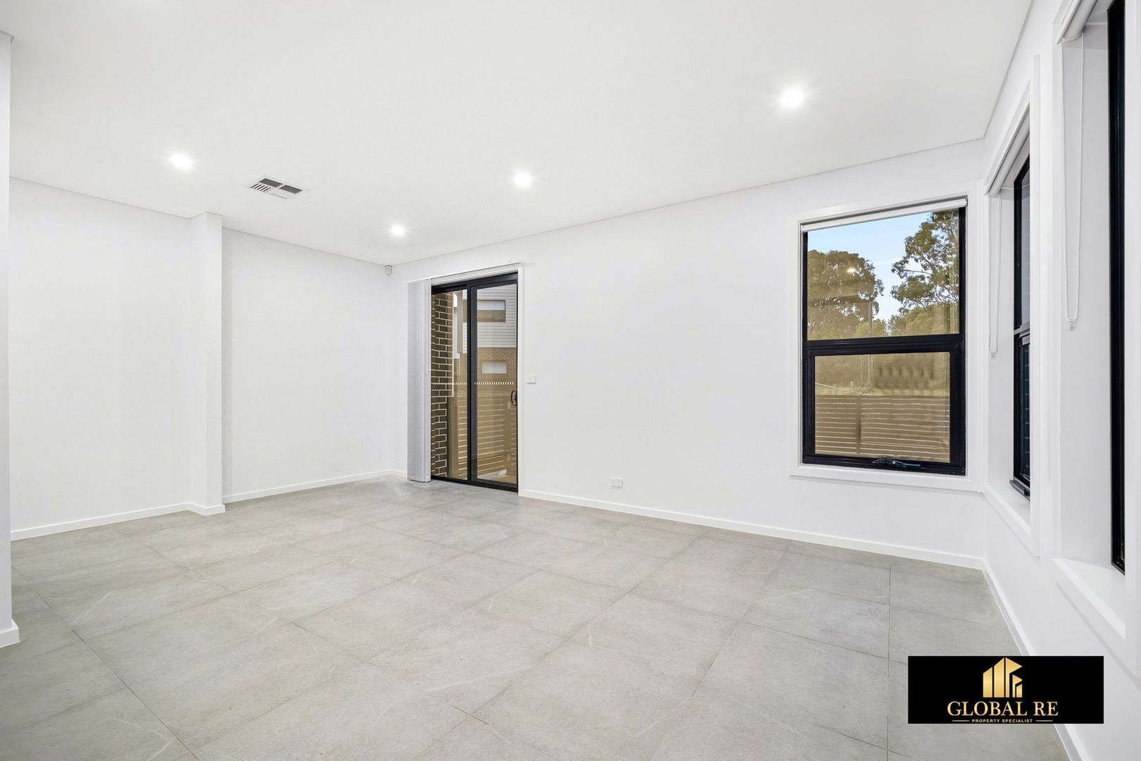 16/5A-9 Glenfield Road, Glenfield NSW 2167, Image 2